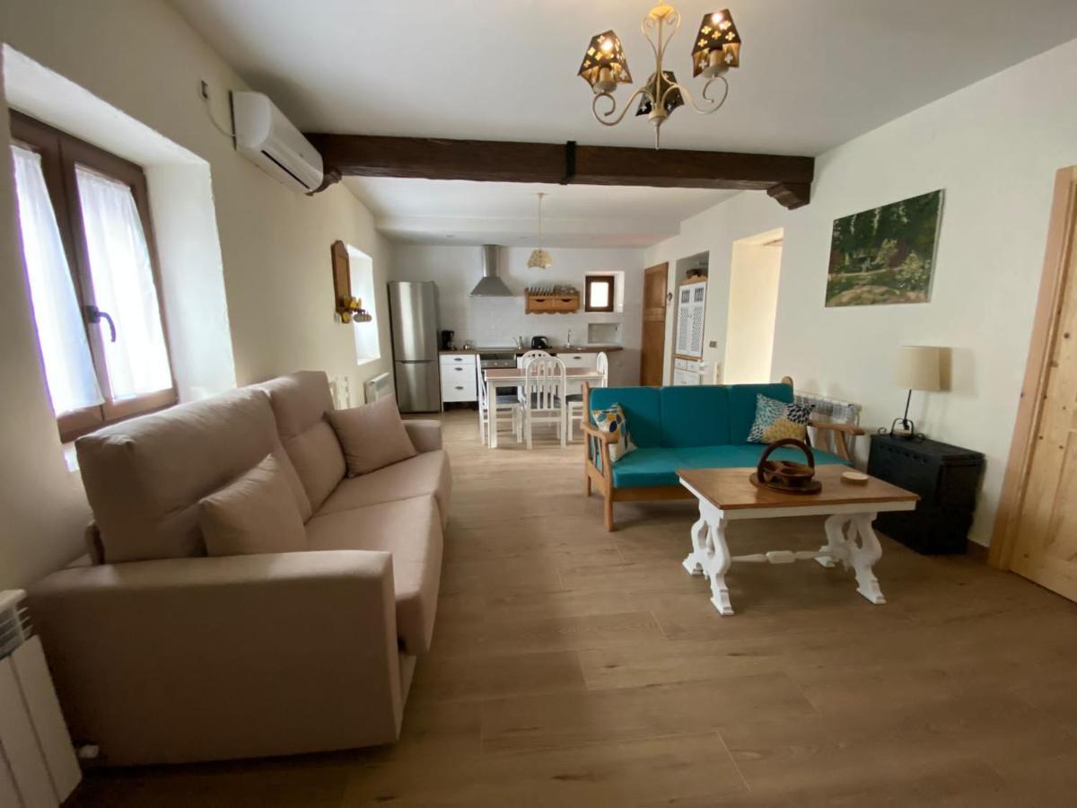 Casa De Vacaciones El Naranjo Piedralaves Eksteriør billede